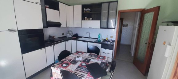 3 bedrooms Apartment in Catanzaro, Italy No. 278627 2