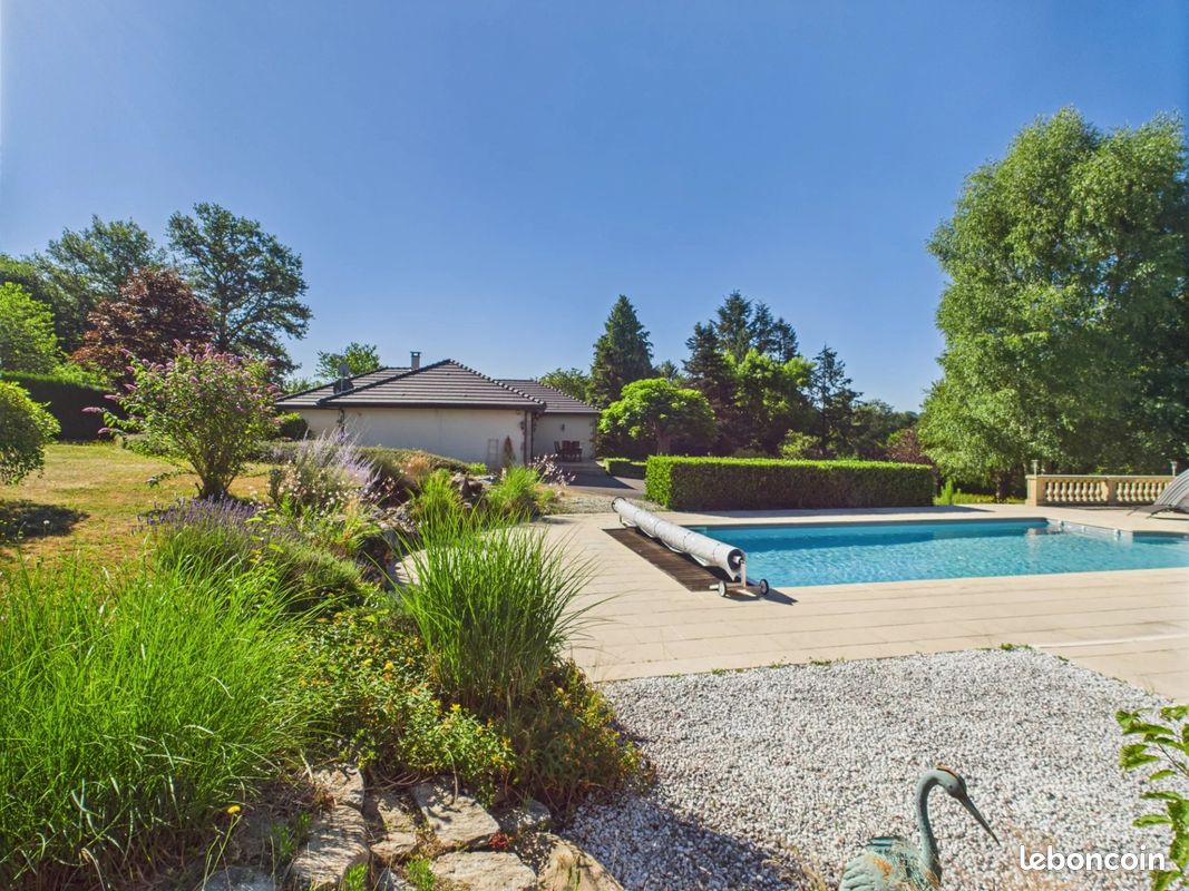 4 chambres Maison à Saint-Mathieu, France No. 335478