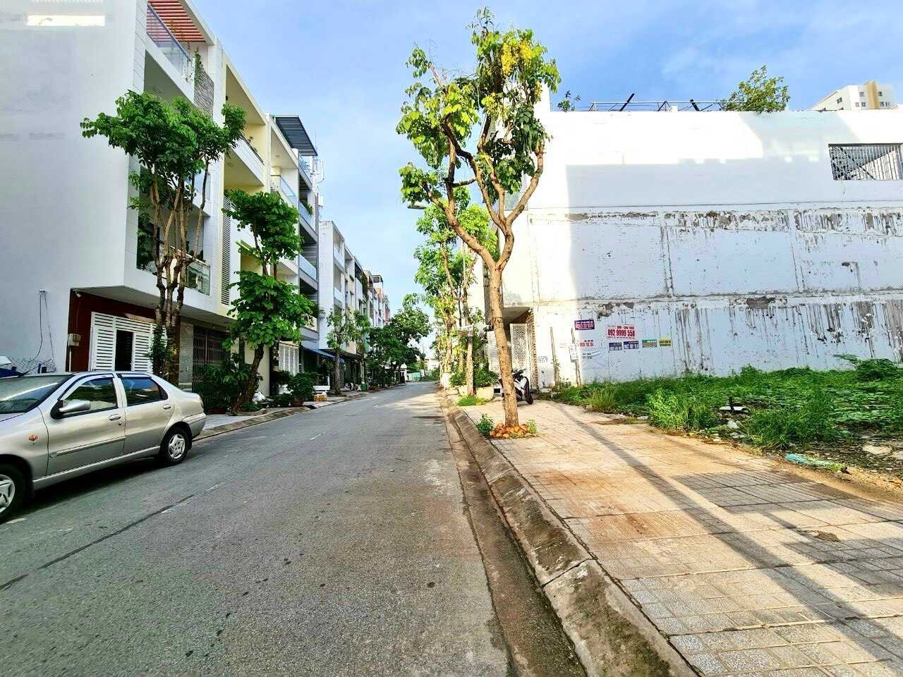 719m² Land in District 7, Vietnam No. 19863