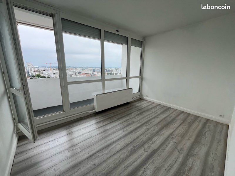 Квартира с 3 спальнями в Вилёрбан, Франция № 286392