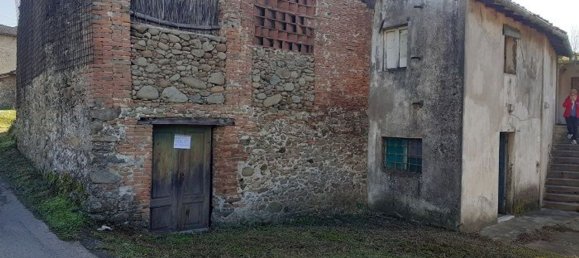 6 rooms House in Barga, Italy No. 159023 3