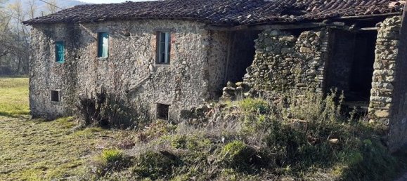 6 rooms House in Barga, Italy No. 159023 5