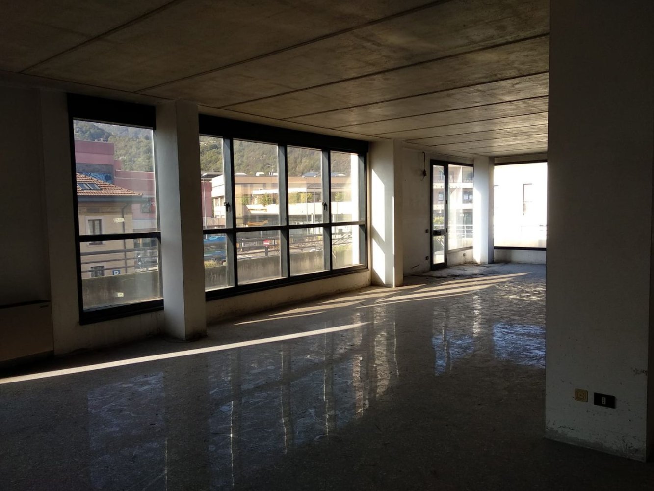 Escritório em Darfo Boario Terme, Italy 130 m² N.º 72413