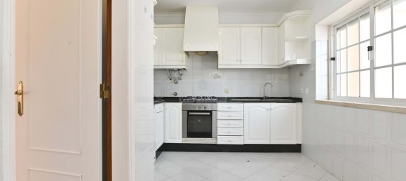 3 Schlafzimmer Villa in Cascais, Portugal, Nr. 344585 8