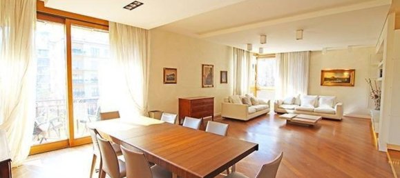 4 غرف نوم شقة في Bergamo, Italy رقم 374190 2