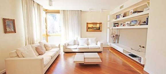 4 غرف نوم شقة في Bergamo, Italy رقم 374190 3