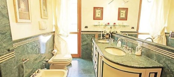 4 غرف نوم شقة في Bergamo, Italy رقم 374190 27