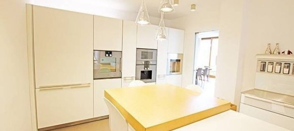 4 غرف نوم شقة في Bergamo, Italy رقم 374190 16