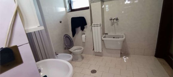 Квартира с 3 комнатами в Беневенто, Италия № 306739 12