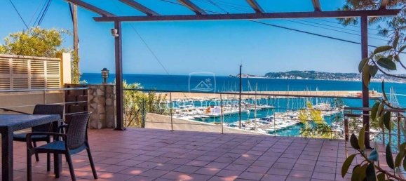 5 bedrooms Villa in Alicante, Spain No. 67180 9