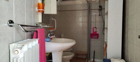 6 rooms Duplex in Montalcino, Italy No. 145605 10