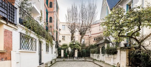 3 bedrooms Apartment in Paris, France No. 143075 2