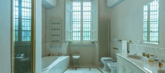 10 rooms Villa in Lucca, Italy No. 77609 22