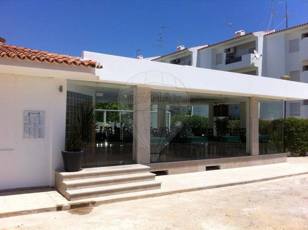 Propiedad comercial en Albufeira, Portugal 312 m² No. 57938