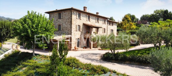 7 bedrooms House in Passignano sul Trasimeno, Italy No. 129943 5