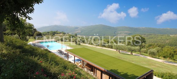 7 bedrooms House in Passignano sul Trasimeno, Italy No. 129943 9