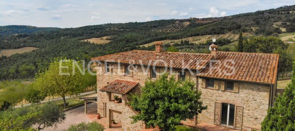 7 bedrooms House in Passignano sul Trasimeno, Italy No. 129943 4