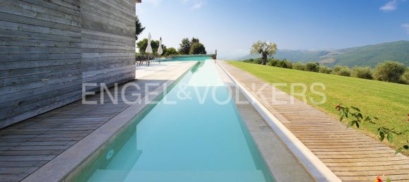 7 bedrooms House in Passignano sul Trasimeno, Italy No. 129943 8