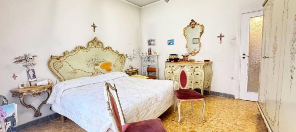 7-Zimmer Wohnung in Naples, Italy, Nr. 232658 10