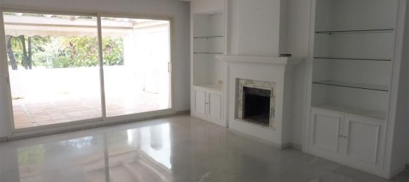 4 bedrooms Penthouse in Marbella, Spain No. 145579 11