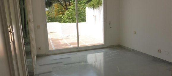 4 bedrooms Penthouse in Marbella, Spain No. 145579 4