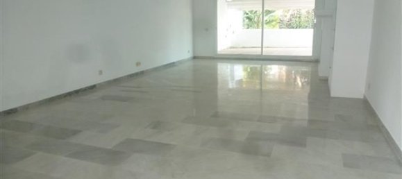 4 bedrooms Penthouse in Marbella, Spain No. 145579 9