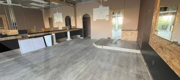 1غرفة عقار تجاري في Ciampino, Italy رقم 33610 5