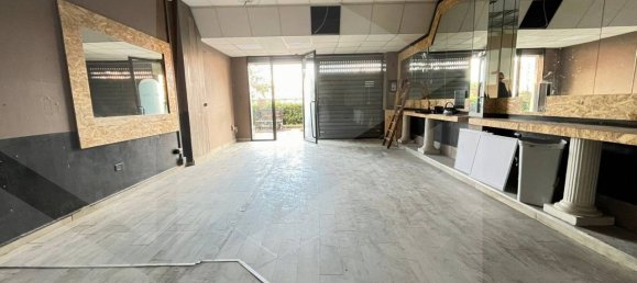 1غرفة عقار تجاري في Ciampino, Italy رقم 33610 3