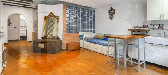 2 rooms Apartment in Milan, Italy No. 241123 2