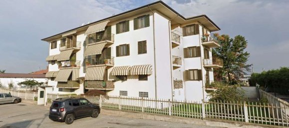5 rooms Apartment in Cavallermaggiore, Italy No. 261102 9