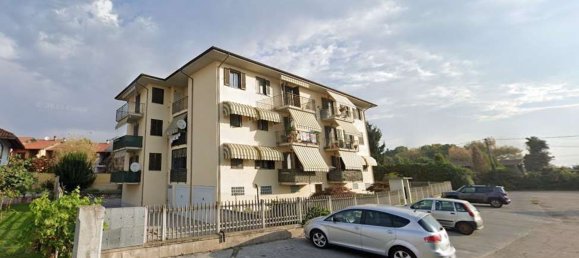 5 rooms Apartment in Cavallermaggiore, Italy No. 261102 3