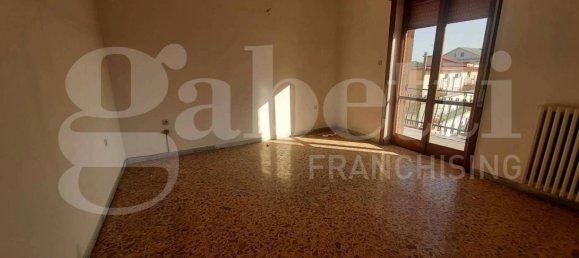 4 bedrooms Apartment in Santa Maria Capua Vetere, Italy No. 344549 3