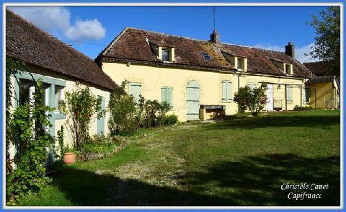 4 bedrooms House in Sens, France No. 11739