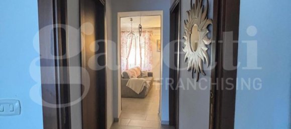 Квартира с 2 спальнями в Неаполь, Италия № 56707 2