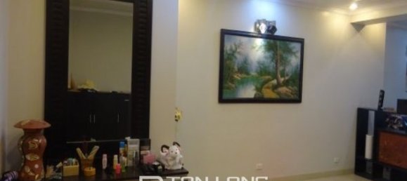 Apartamento de 3 dormitorios en Tay Ho, Vietnam No. 2800 4