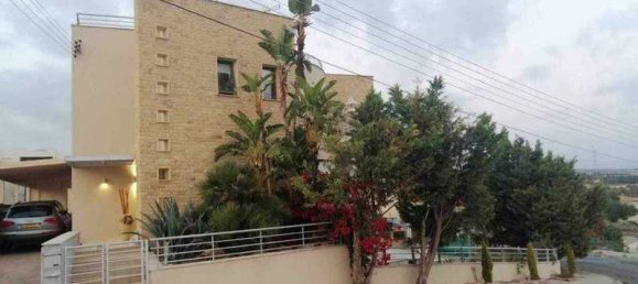 4 bedrooms House in Ypsonas, Cyprus No. 7162 7