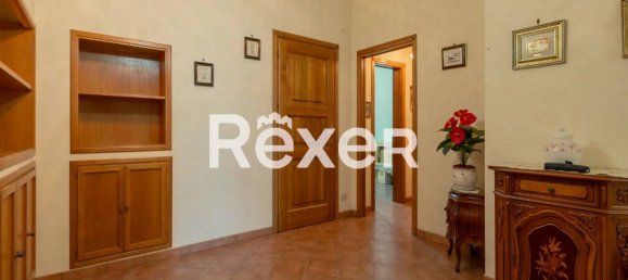 4-Zimmer Wohnung in Rome, Italy, Nr. 300549 6
