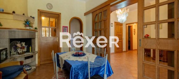 4-Zimmer Wohnung in Rome, Italy, Nr. 300549 9