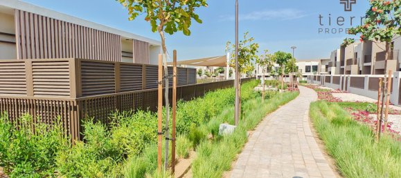 3 غرف نوم تاون هاوس في Dubai Land, UAE رقم 55876 2