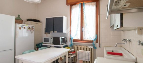 3 Schlafzimmer Haus in Carpi, Italy, Nr. 320821 6