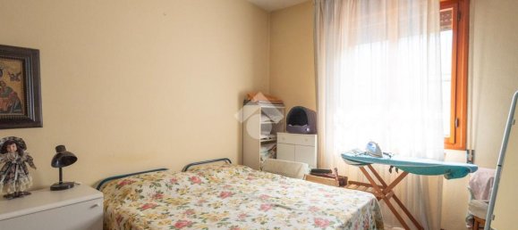 3 Schlafzimmer Haus in Carpi, Italy, Nr. 320821 12