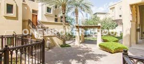 Квартира с 2 спальнями в YANSOON, Old Town, ОАЭ № 58901 2