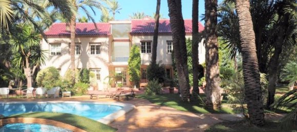 8 bedrooms Villa in Elche, Spain No. 2562 2