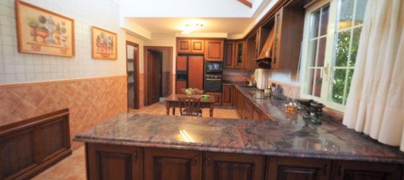 8 bedrooms Villa in Elche, Spain No. 2562 17