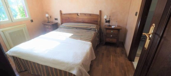 8 bedrooms Villa in Elche, Spain No. 2562 4