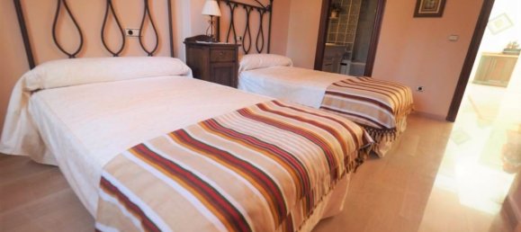 8 bedrooms Villa in Elche, Spain No. 2562 20