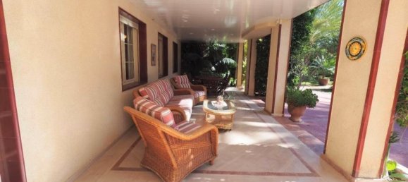 8 bedrooms Villa in Elche, Spain No. 2562 9