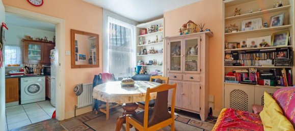 2 bedrooms House in Hayes, United Kingdom No. 9813 3