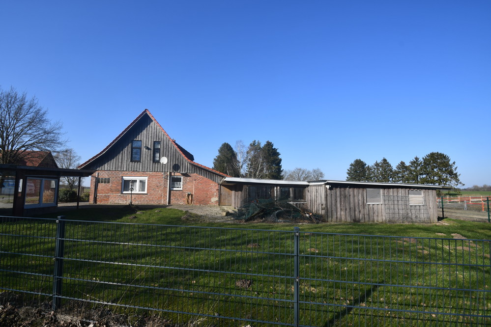 Дом с 5 комнатами в Diepholz, Германия № 209954