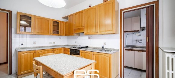 3 rooms Apartment in Besana in Brianza, Italy No. 225619 8